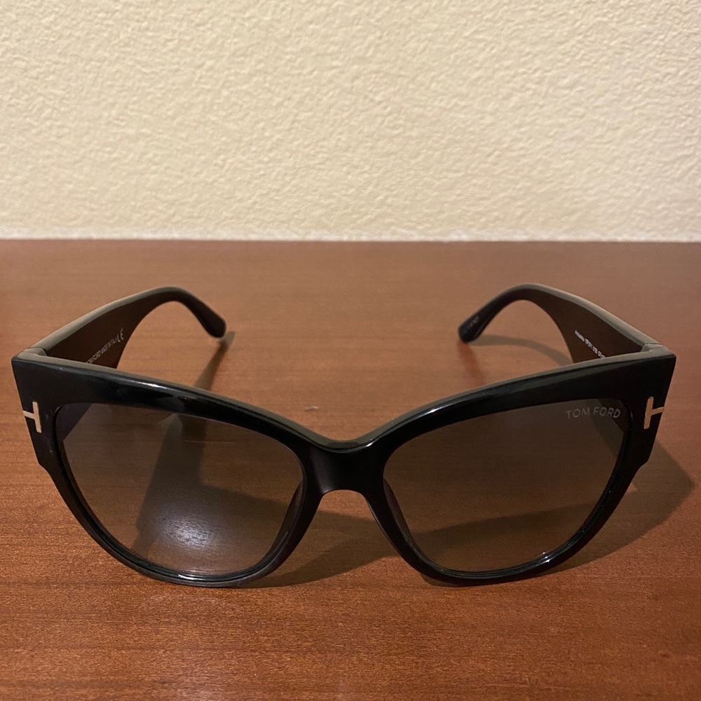 Tom Ford sunglasses anoushka TF371